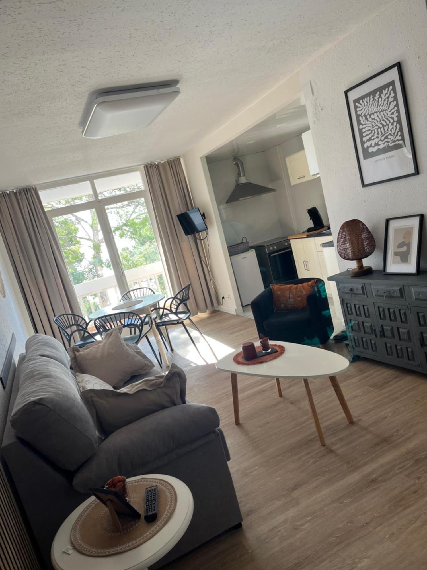 סאלו Appartement Vue Mer Avec Piscine Et Wifi מראה חיצוני תמונה